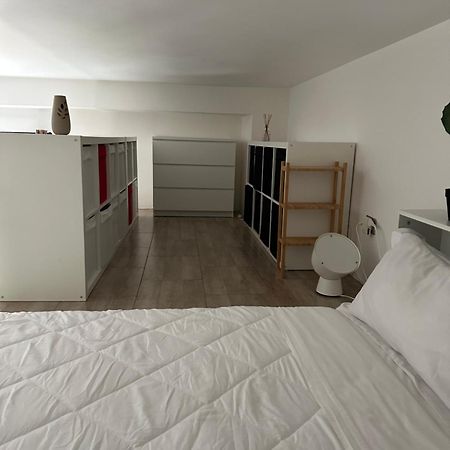 Ferienwohnung Loft Moderno Con Terrazzo Mailand Exterior foto